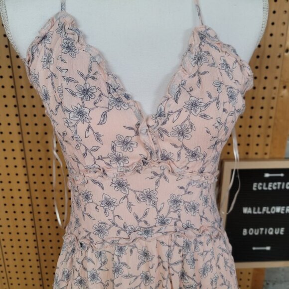 Love Tree Pink and Blue Floral Flowy dress - Picture 2 of 5